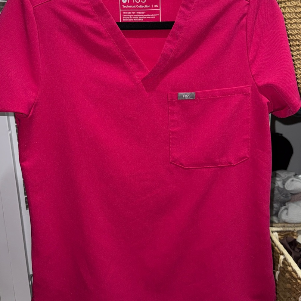 Figs Vibrant Pink Catarina Scrub Top